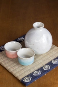 Kutani Ware Sake Set Silver