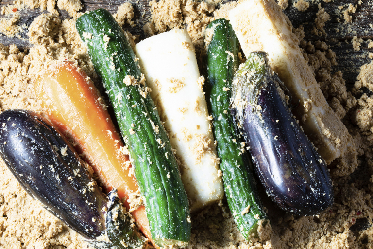 Bran ” and “ sake lees ”, by products of making sake, and how to use